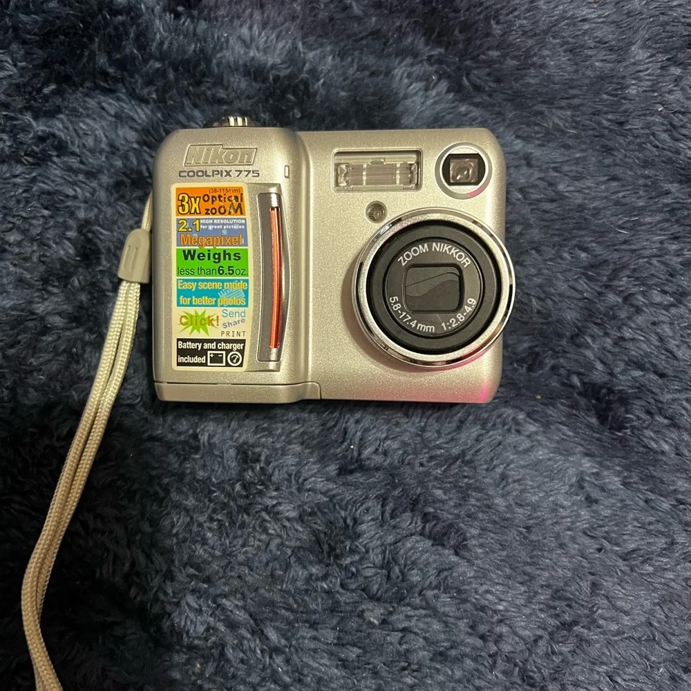 Nikon CoolPix 775 Digital Camera